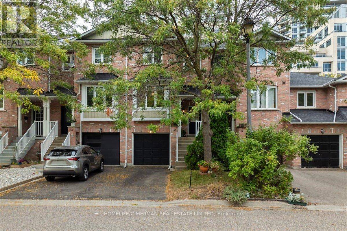 Richmond Hill (langstaff), ON L4B4E5,39 VANITY CRESCENT