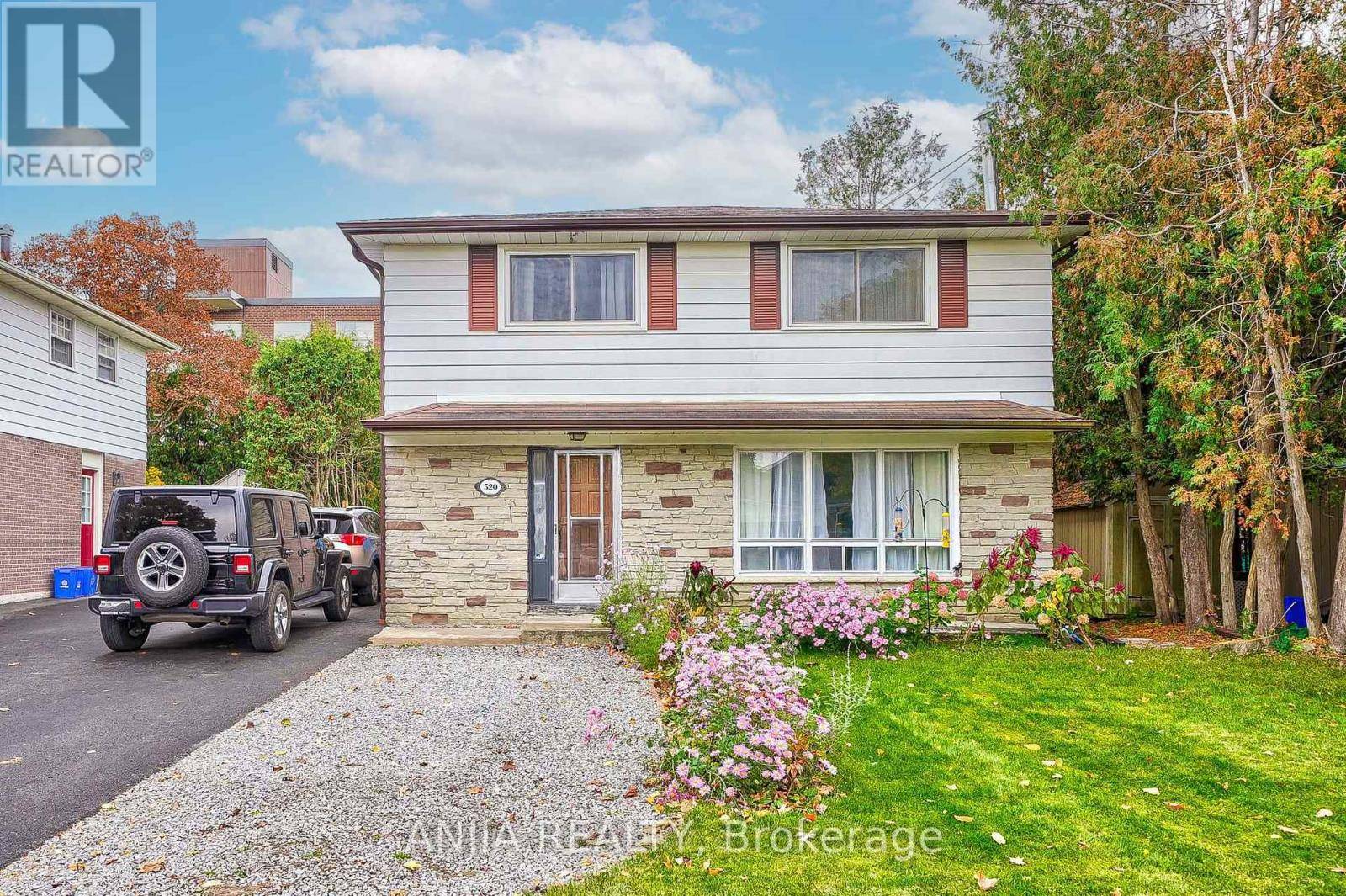 Whitchurch-stouffville (stouffville), ON L4A1W8,520 ELM ROAD