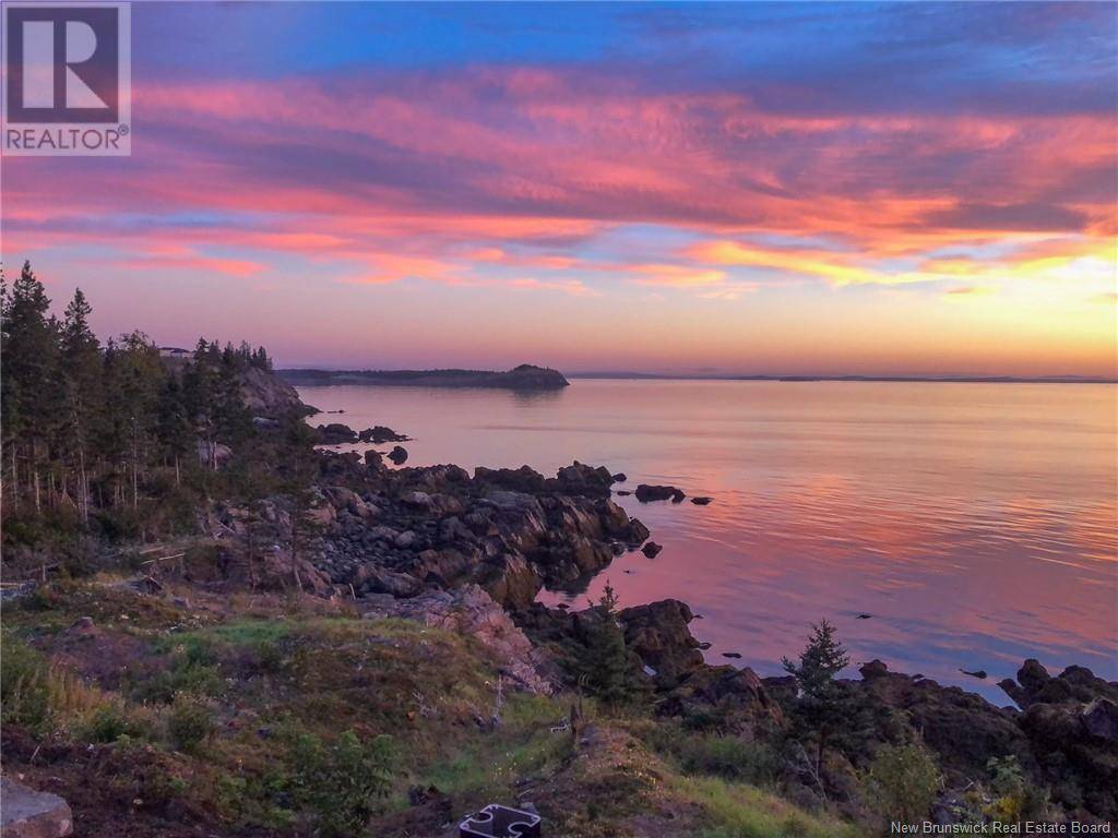 Wilsons Beach, NB E5E1X5,868 Fundy Drive