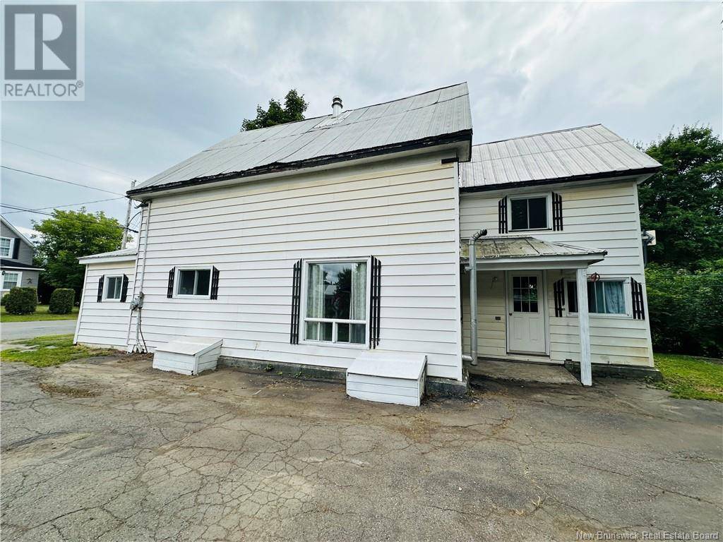 Woodstock, NB E7M1J1,112 Charles Street