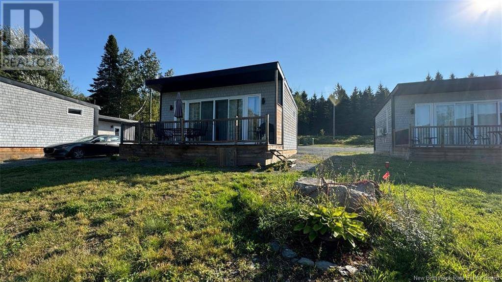 Saint-fran�ois-de-madawaska, NB E7A1G9,888 Route 215