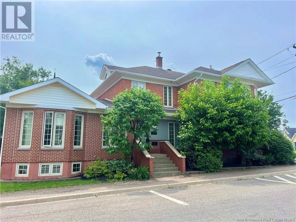 Bathurst, NB E2A1B5,102 St. George Street