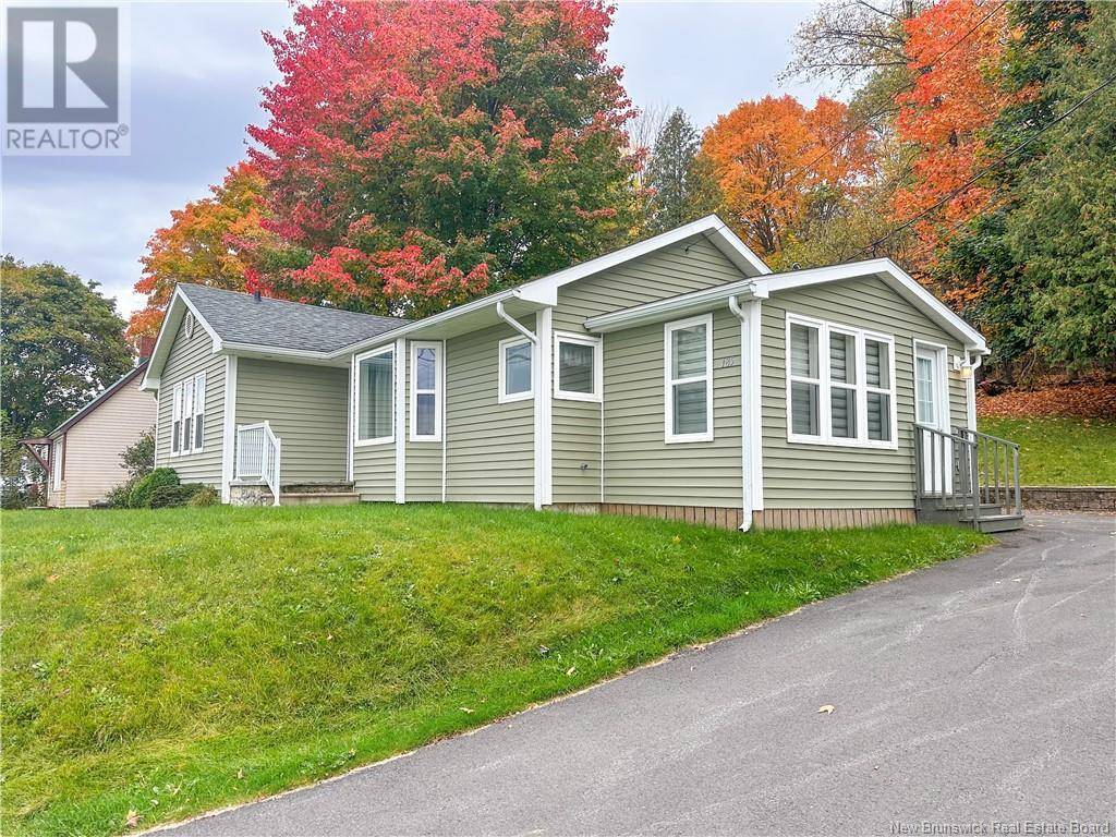 Woodstock, NB E7M1Y7,185 Houlton Street