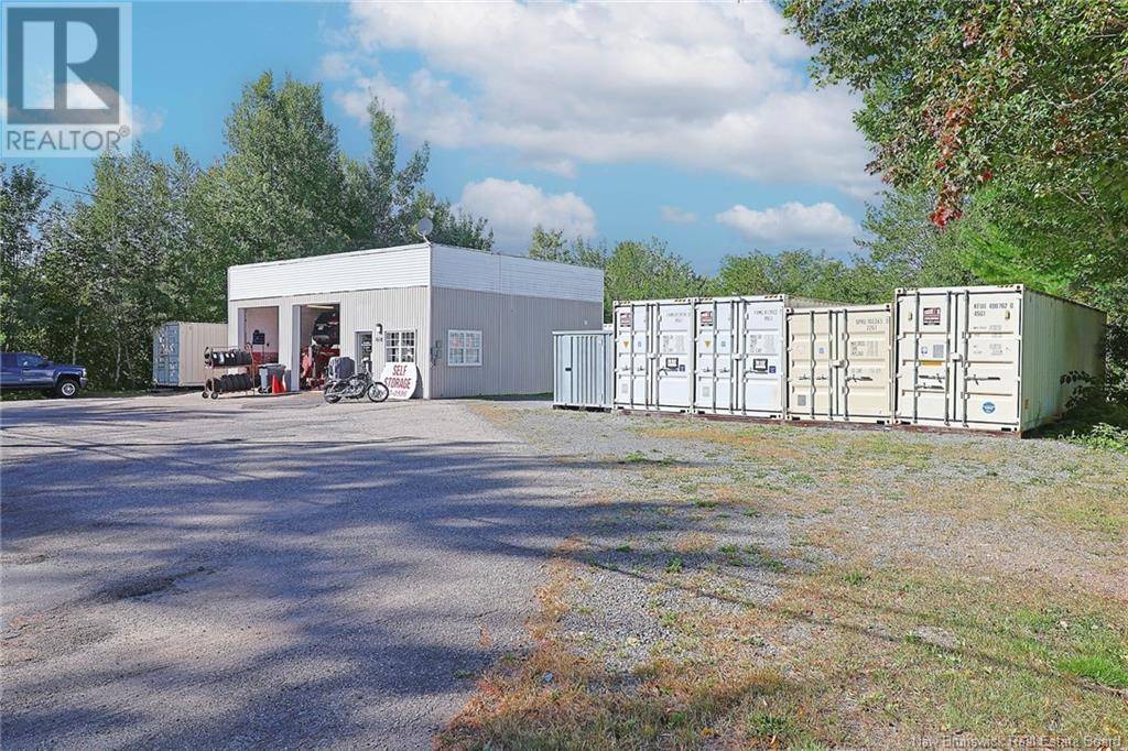 Minto, NB E4B2V2,725 Pleasant Drive