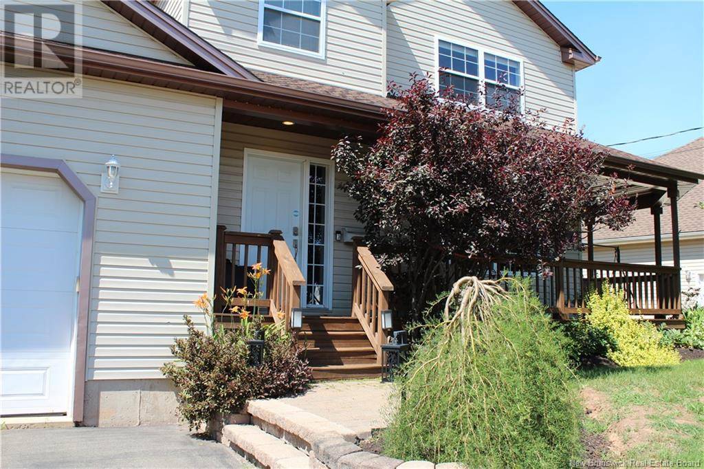 Dieppe, NB E1A8B3,44 Du Ruisseau