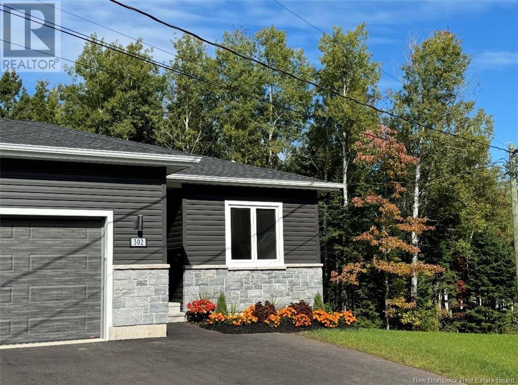 Dieppe, NB E1A0H3,302 Damien Street