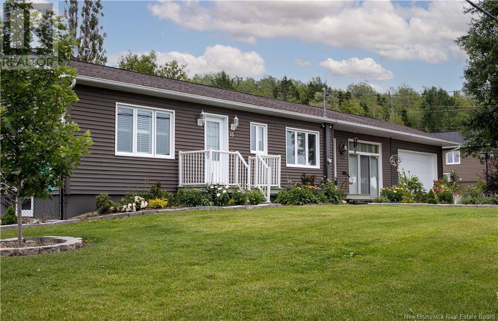 Grand-sault/grand Falls, NB E3Y1C9,16 Beaulieu Street