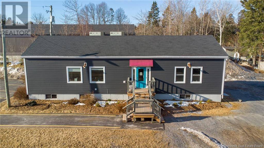 Rothesay, NB E2E2N6,135 Hampton Road