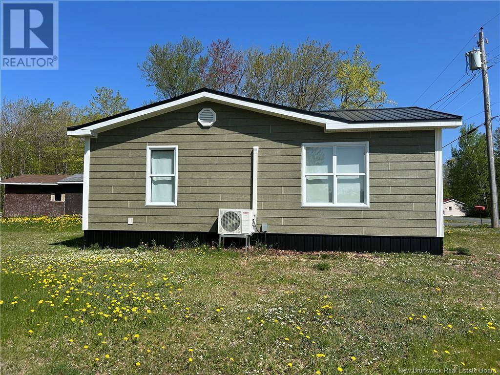 Petit-paquetville, NB E8R1H3,1372 Thériault Road