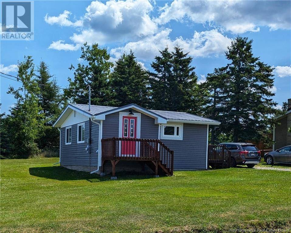 Caraquet, NB E1W1A3,43 Léger Street