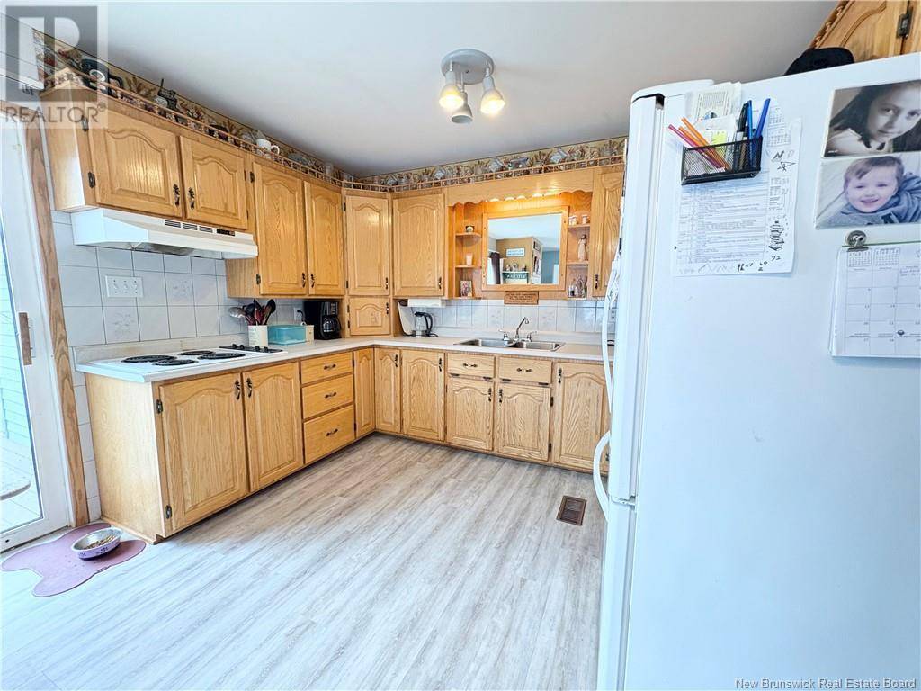 Miramichi, NB E1N4C8,216 Sutton Road
