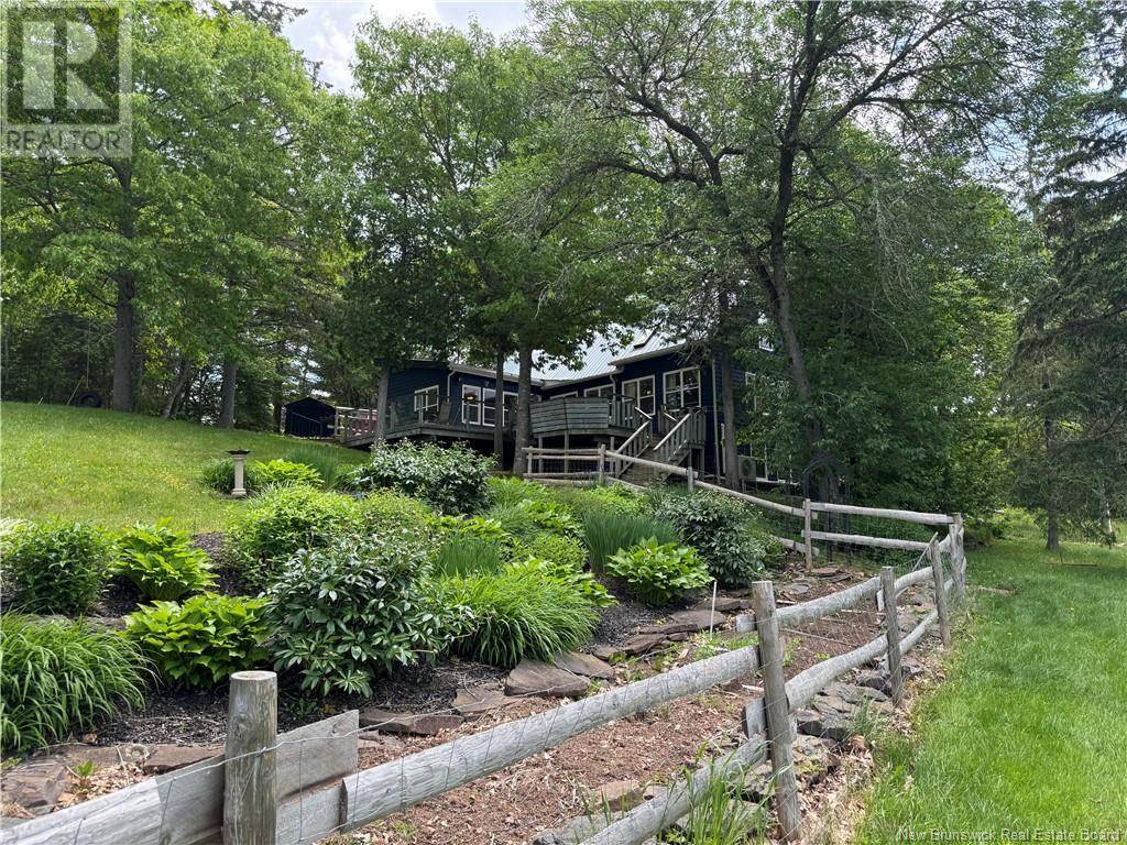 Cambridge-narrows, NB E4C2P2,1588 Scenic Narrows Boulevard