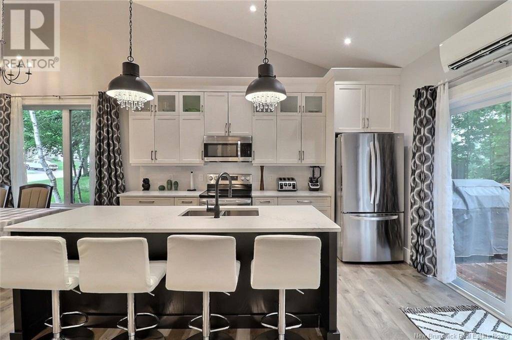 Dieppe, NB E1A6Y7,25 Delia Avenue