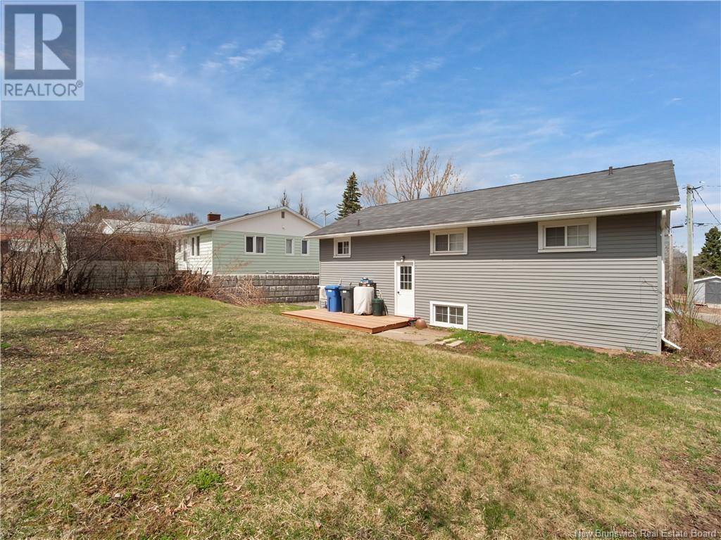 Moncton, NB E1C3Y1,10-12 Wolfe Avenue