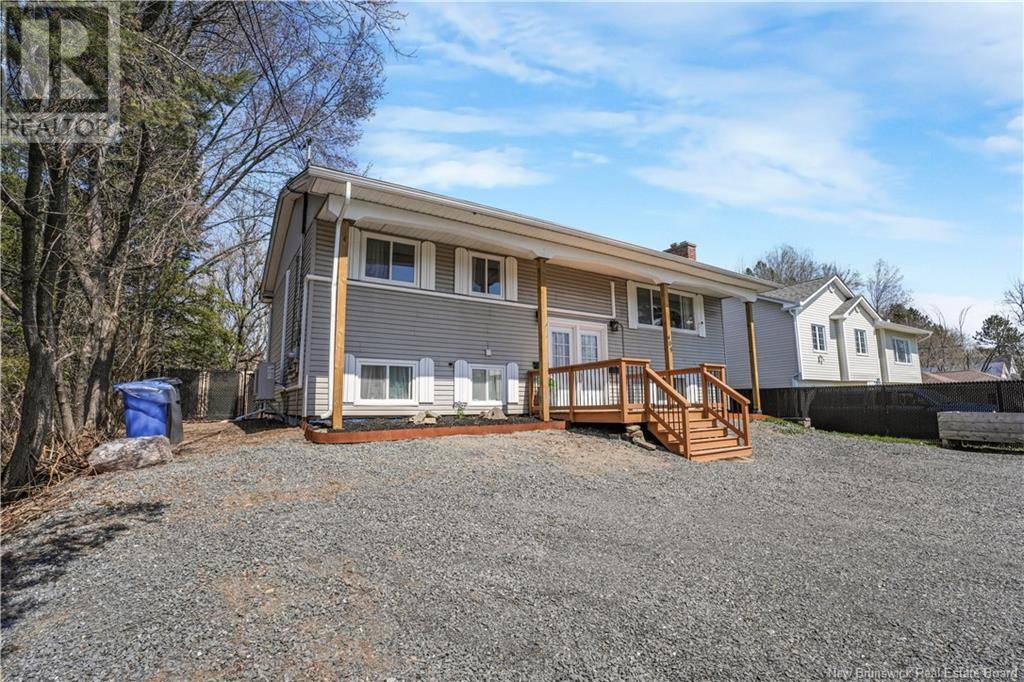Fredericton, NB E3A4A5,409 Canada Street
