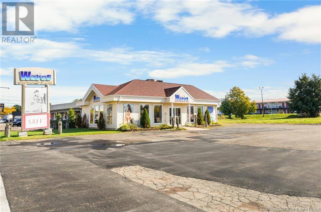Shediac, NB E4P2C4,523 Main Street