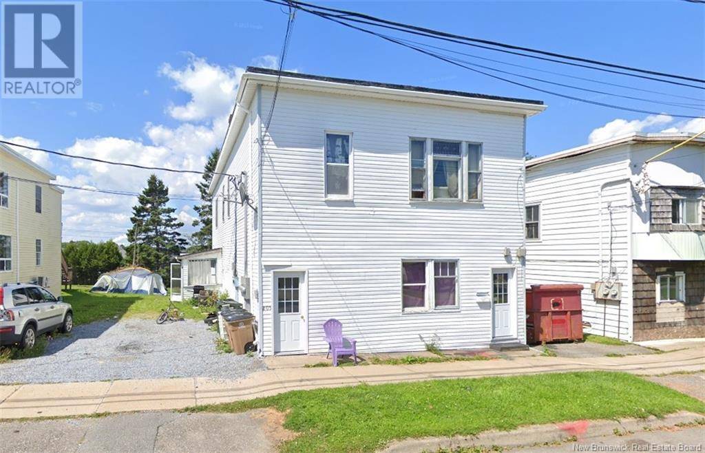 Saint John, NB E2M2C7,203 Queen Street W
