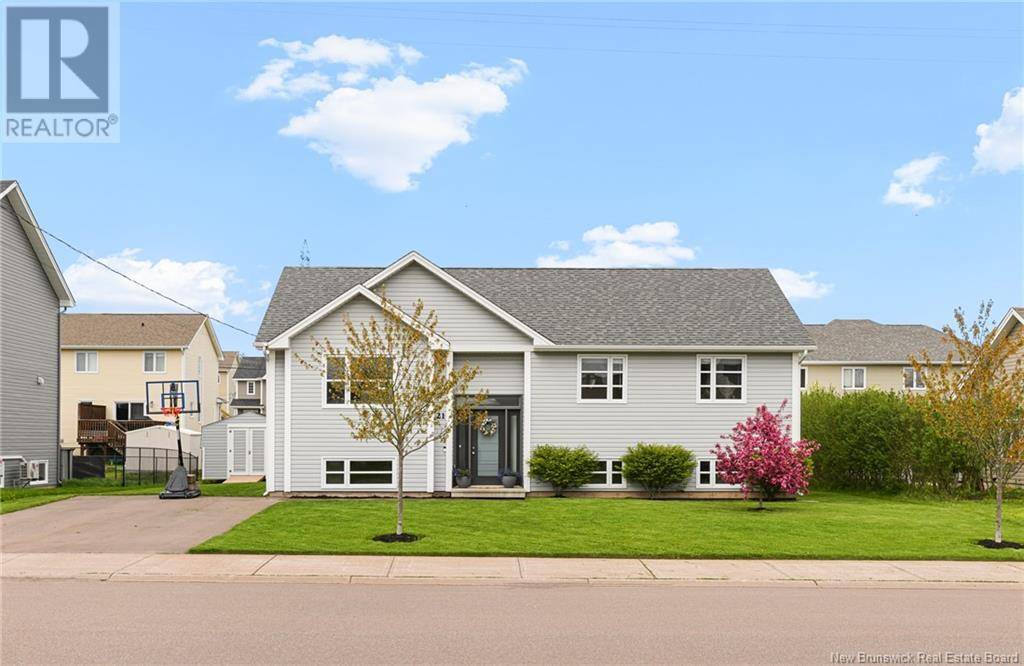 Moncton, NB E1E0C7,21 Pebble Creek Way