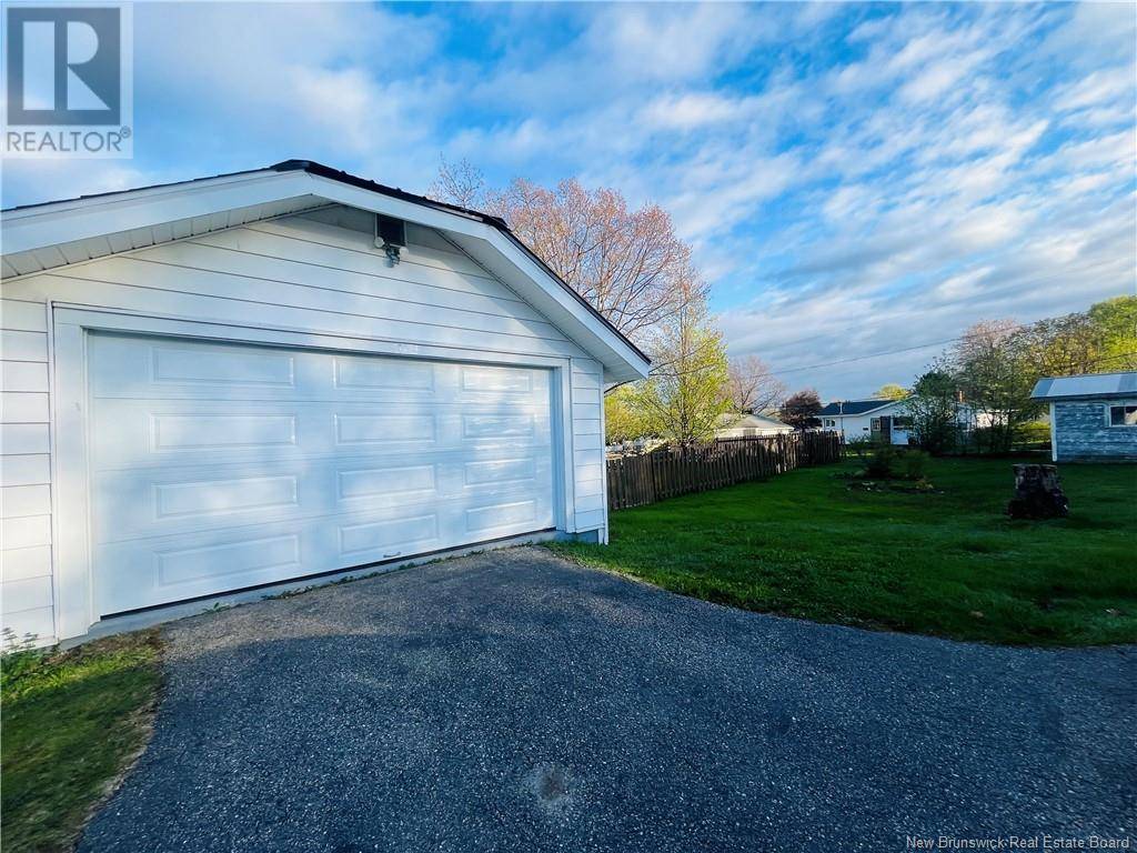 Miramichi, NB E1V2K3,445 Newcastle Boulevard