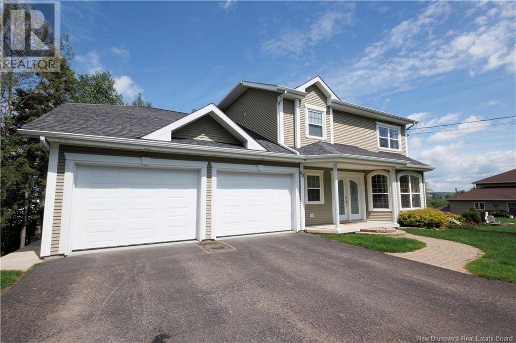 Grand-sault/grand Falls, NB E3Z1B2,90 Nowlan Street