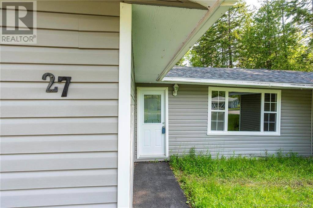 Rothesay, NB E2E3J1,27 Iona Avenue