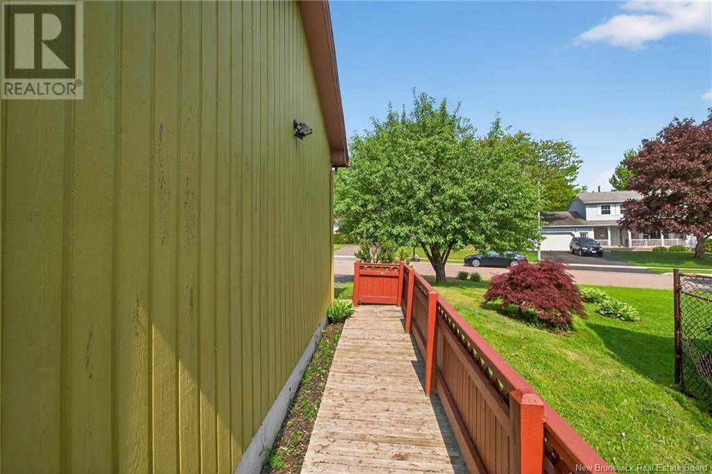 Moncton, NB E1G1V3,96 Teakwood Way