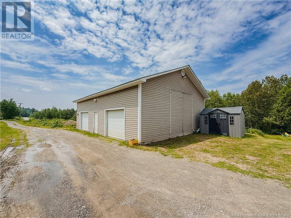 Pembroke, NB E7N1T8,5711 Route 105