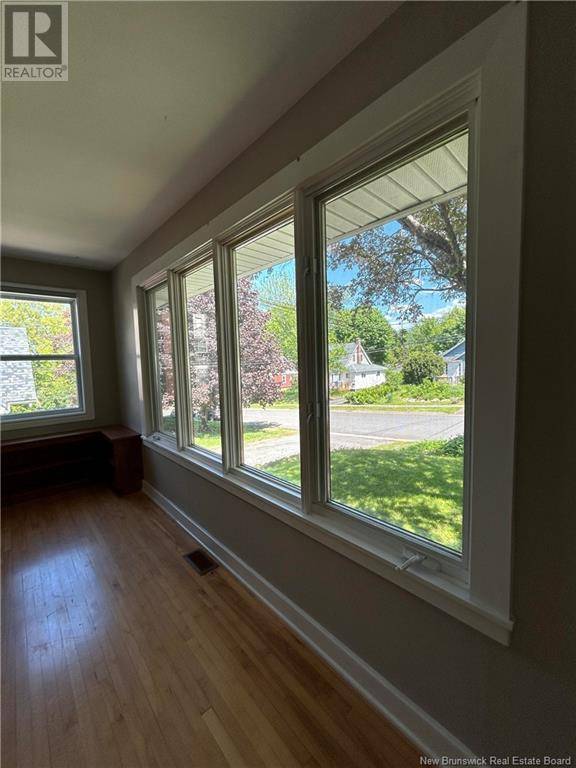 Fredericton, NB E3B3S7,693 Mitchell Street