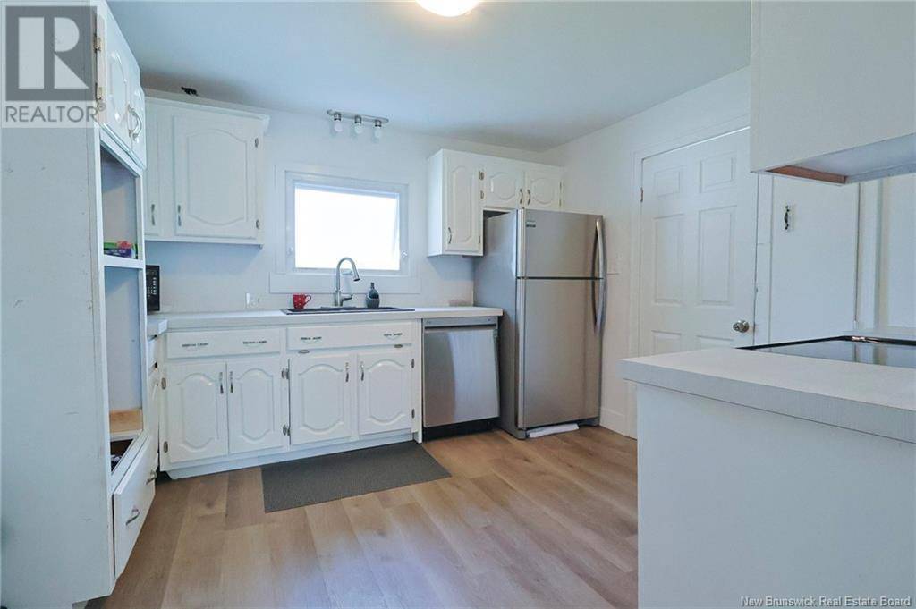 Moncton, NB E1C7L3,69 Cedar