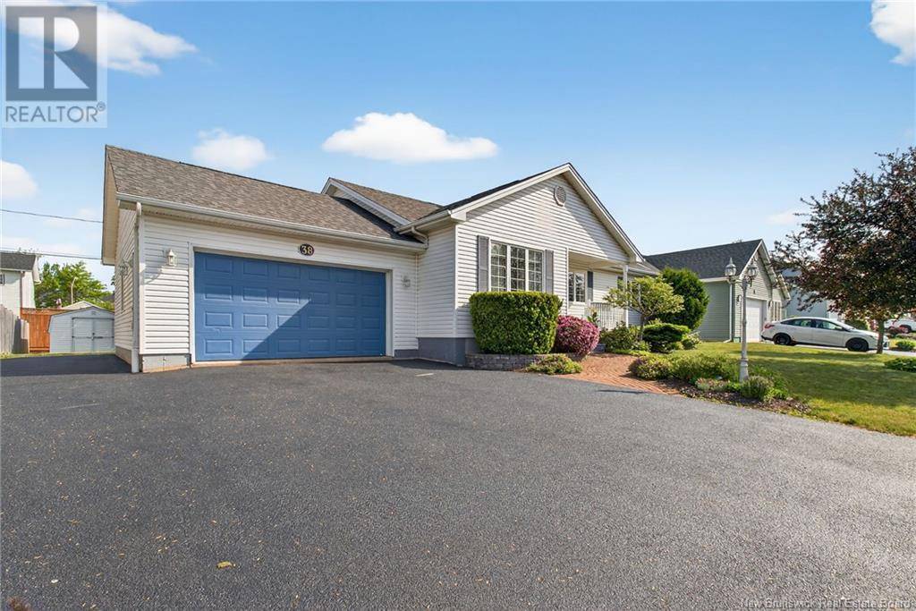 Moncton, NB E1C0B9,38 Cardigan Lane