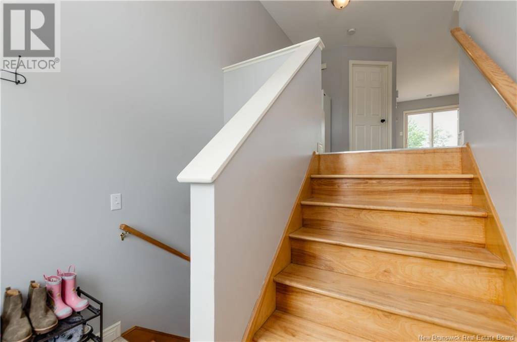 Moncton, NB E1E4N9,54 Penrose Street