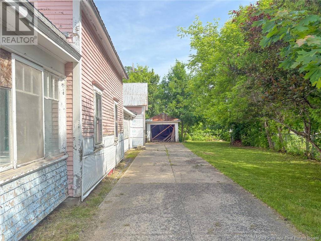 Woodstock, NB E7M1B6,157 Broadway Street
