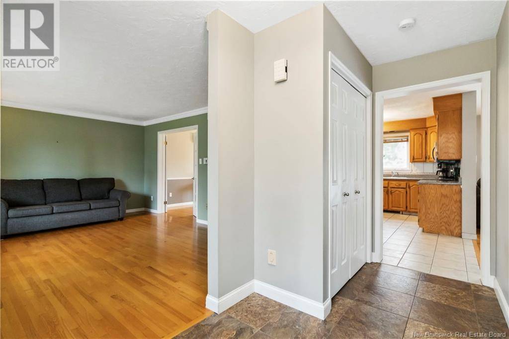 Dieppe, NB E1A1W2,320 Thibodeau Street
