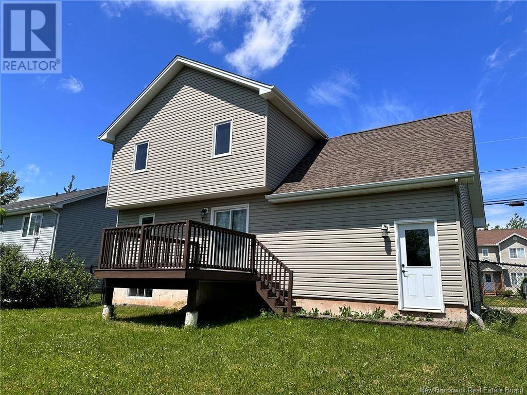 Moncton, NB E1G0C7,11 McCoy Street