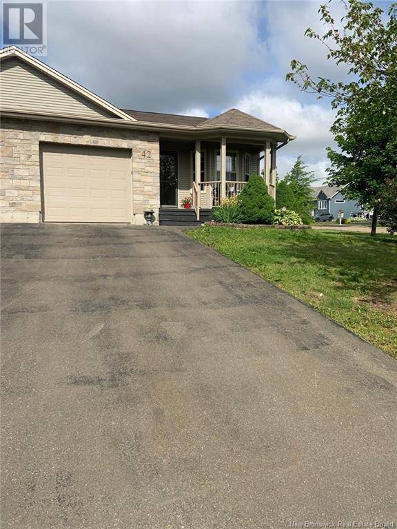 Moncton, NB E1G5M6,42 Newberry Street