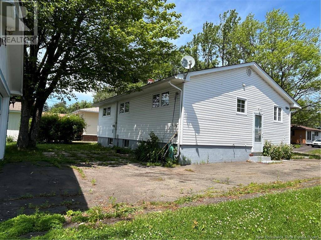 Moncton, NB E1C8G2,34 Smith Street