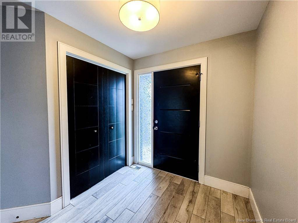 Moncton, NB E1G5W6,58 Francfort Crescent