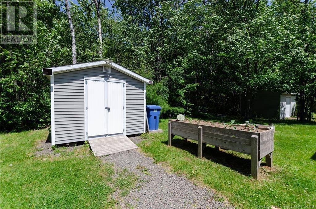 Moncton, NB E1G4X6,27 Shannon Drive