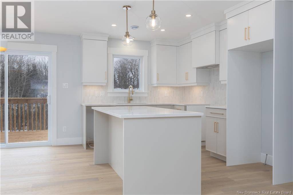 Moncton, NB E1E0K5,93 Melbourne Crescent