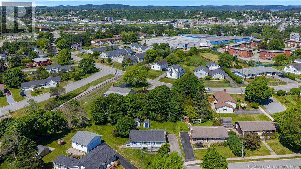 Saint John, NB E2M3C1,392 Elmore Crescent