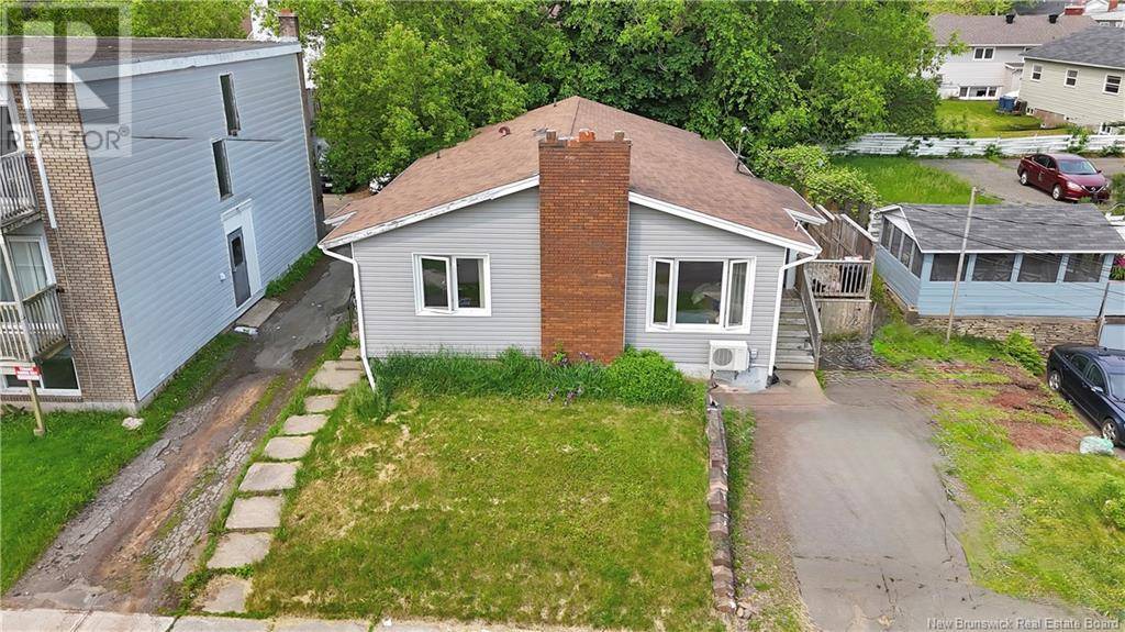 Moncton, NB E1C6K3,222 Jones Street