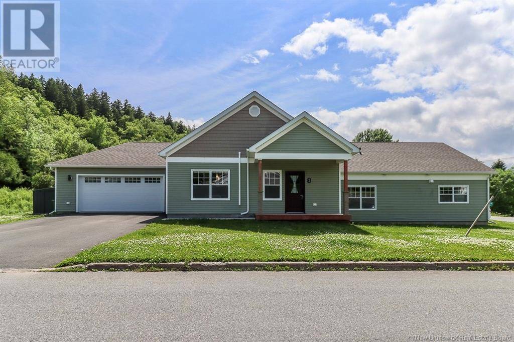 Saint John, NB E2K5G5,974 Kennebecasis Drive