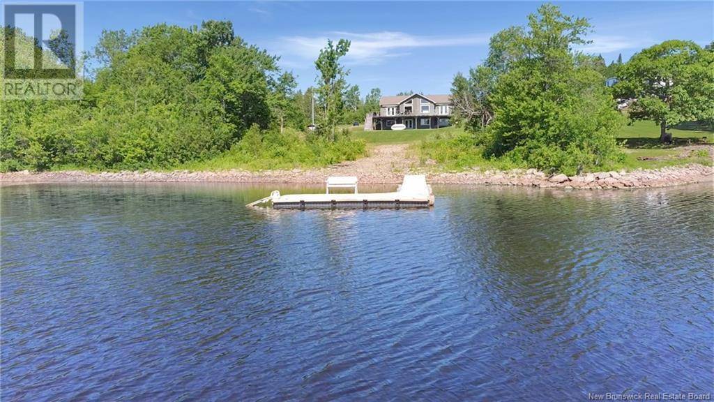 Cambridge-narrows, NB E4C1N3,2005 Lakeview Road