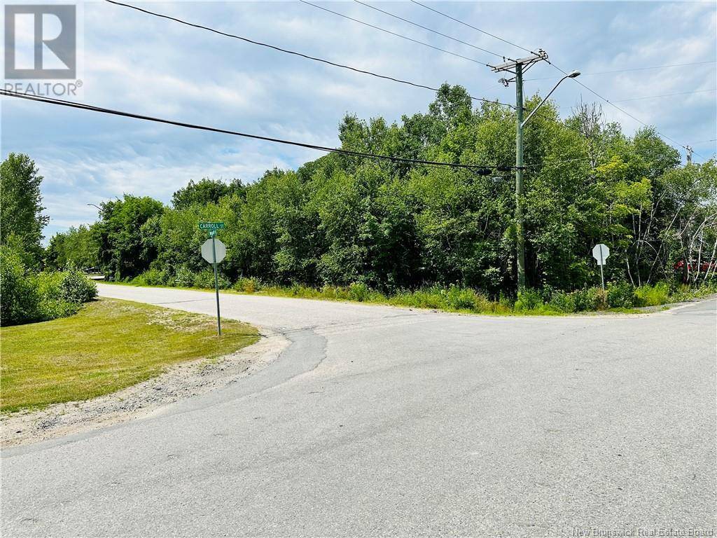 Miramichi, NB E1V6R3,844 SQ MT Carroll Street