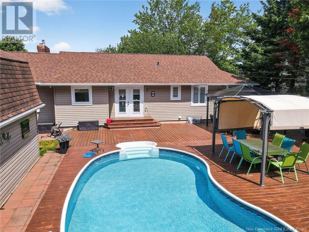 Moncton, NB E1C9K1,146 Woodleigh Street