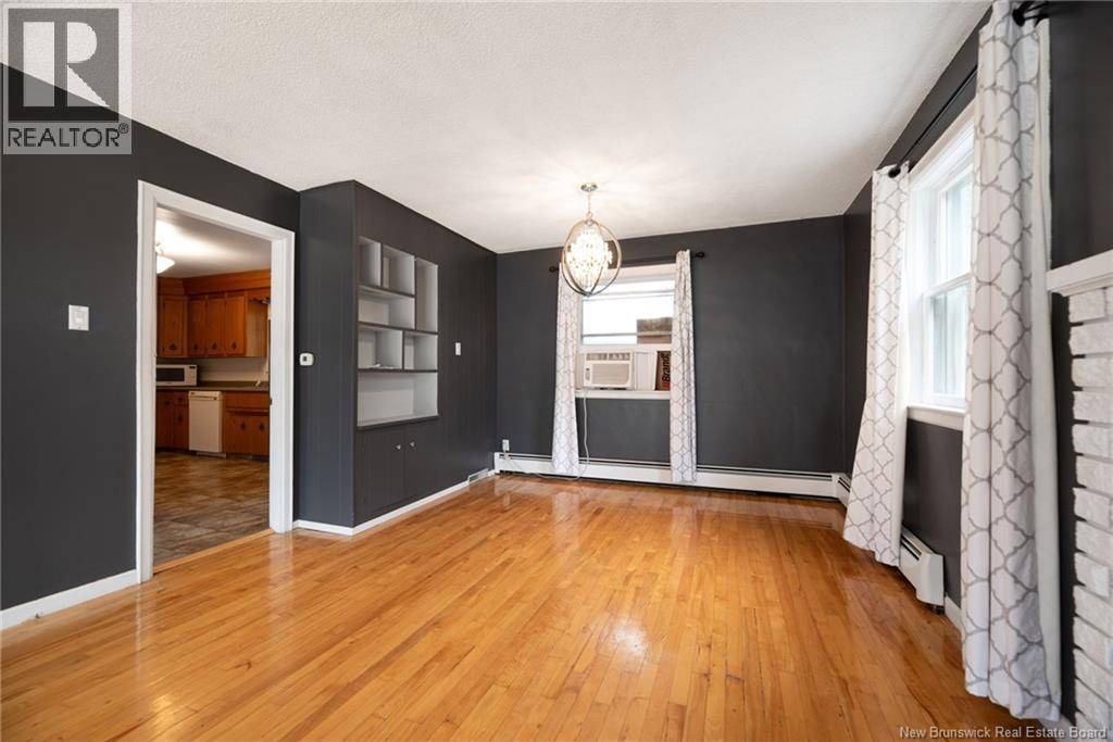 Moncton, NB E1C6Z2,61 Macbeath Avenue