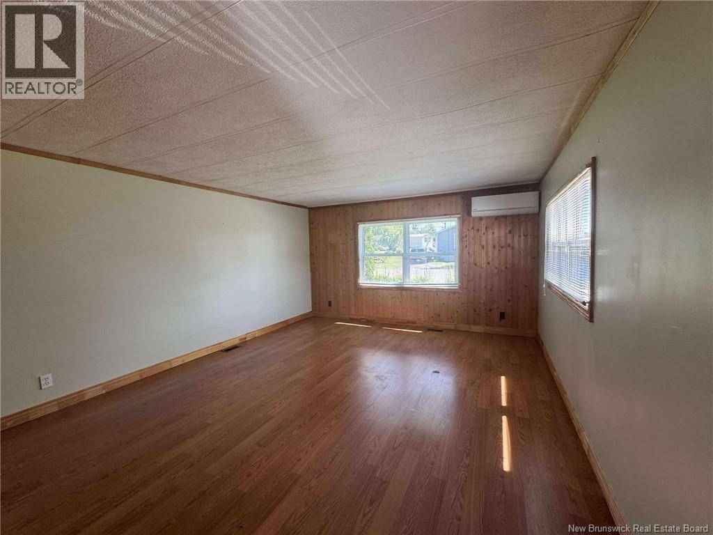 Fredericton, NB E3B6P7,121 Eastwood Street