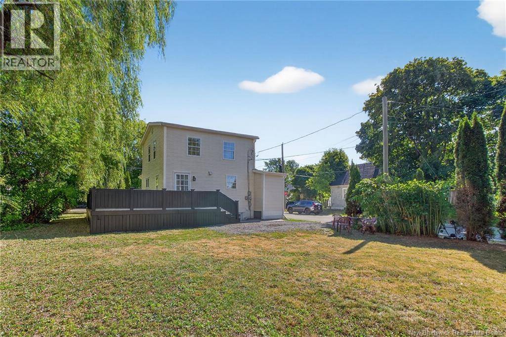 Moncton, NB E1A3X6,42 Germain