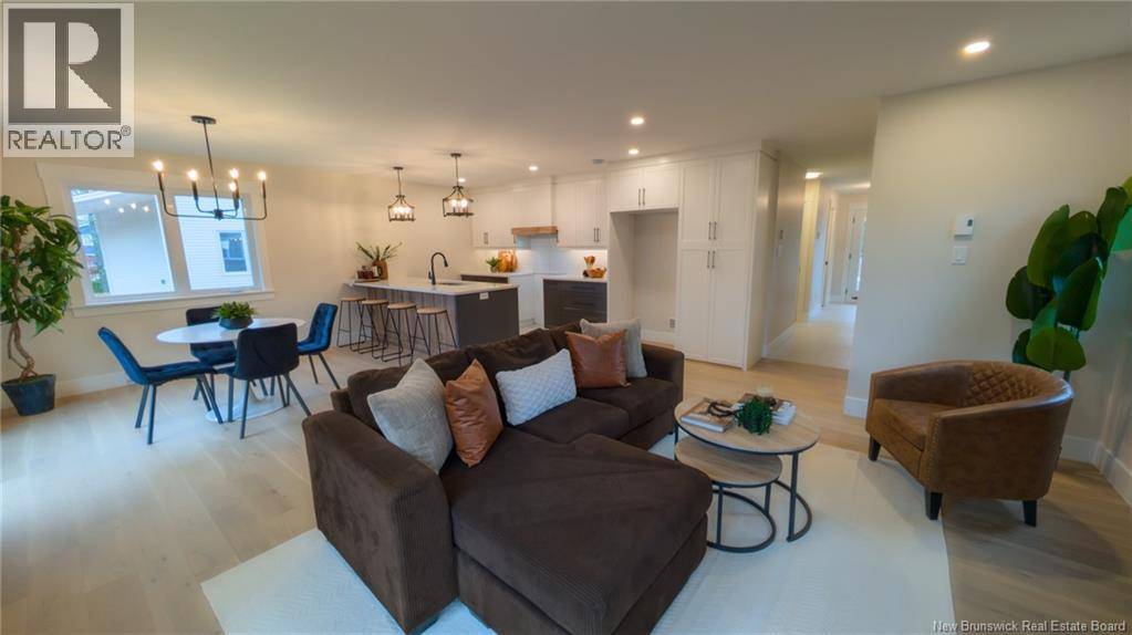 Moncton, NB E1G2V5,15 Rachel Street