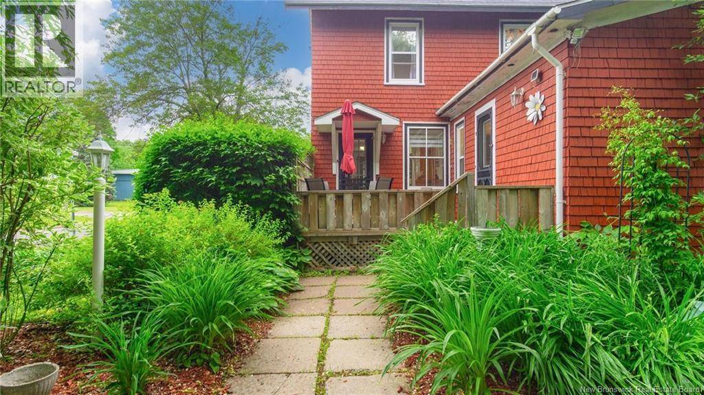 Fredericton, NB E3B4J3,416-418 University Avenue